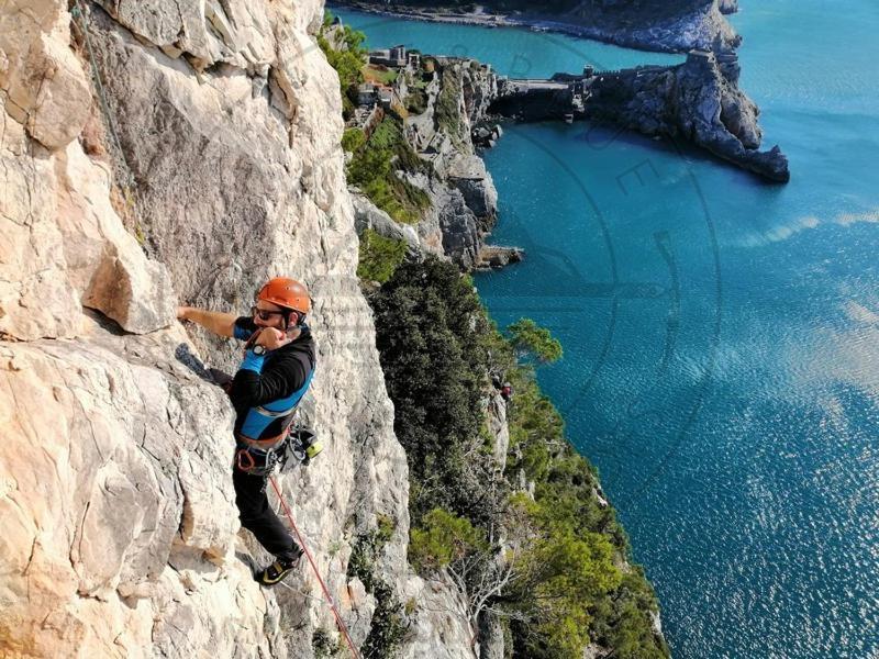 Moderno Appartamento Vista Mare, Con Parcheggio Privato بورتوفينيري المظهر الخارجي الصورة