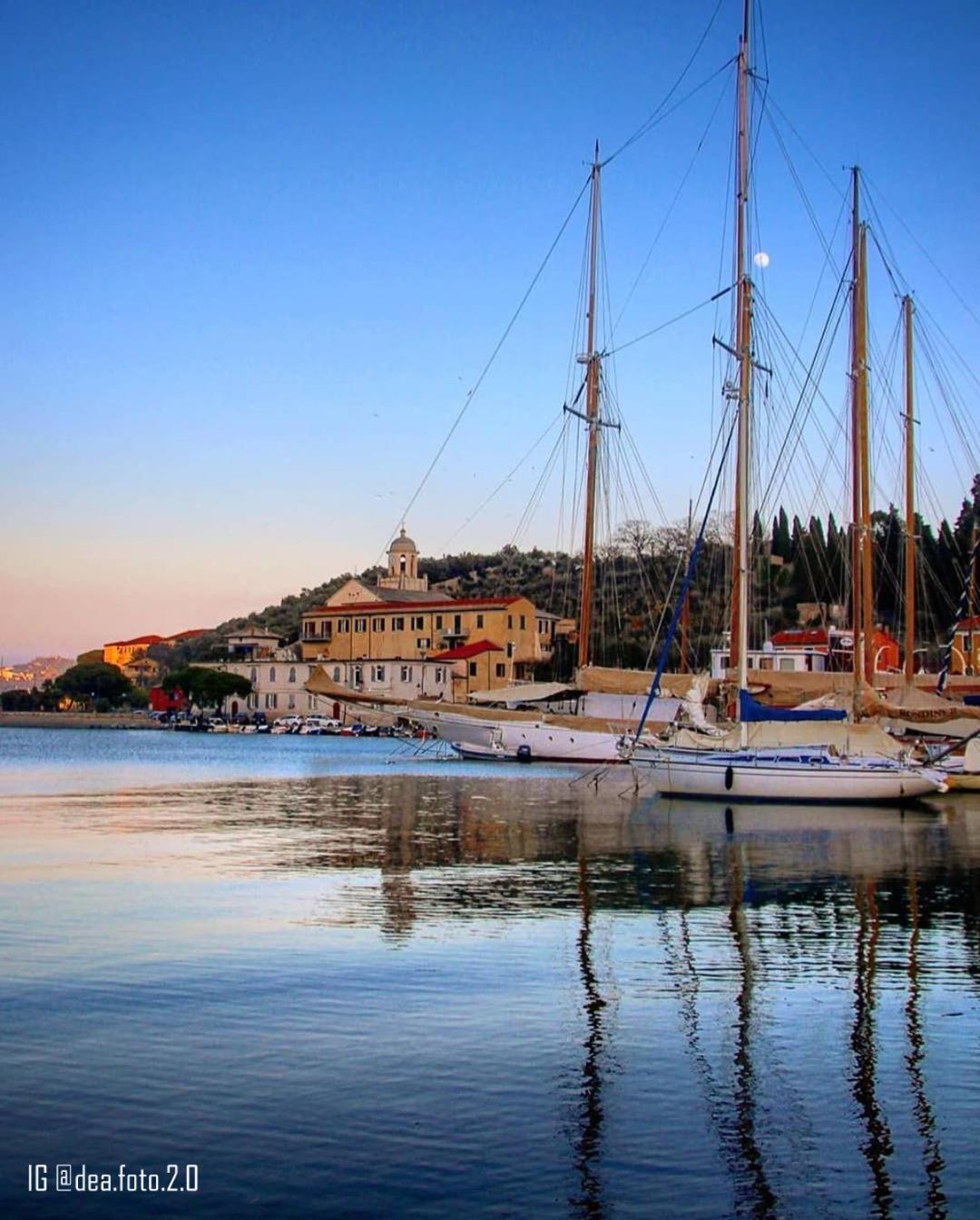 Moderno Appartamento Vista Mare, Con Parcheggio Privato بورتوفينيري المظهر الخارجي الصورة