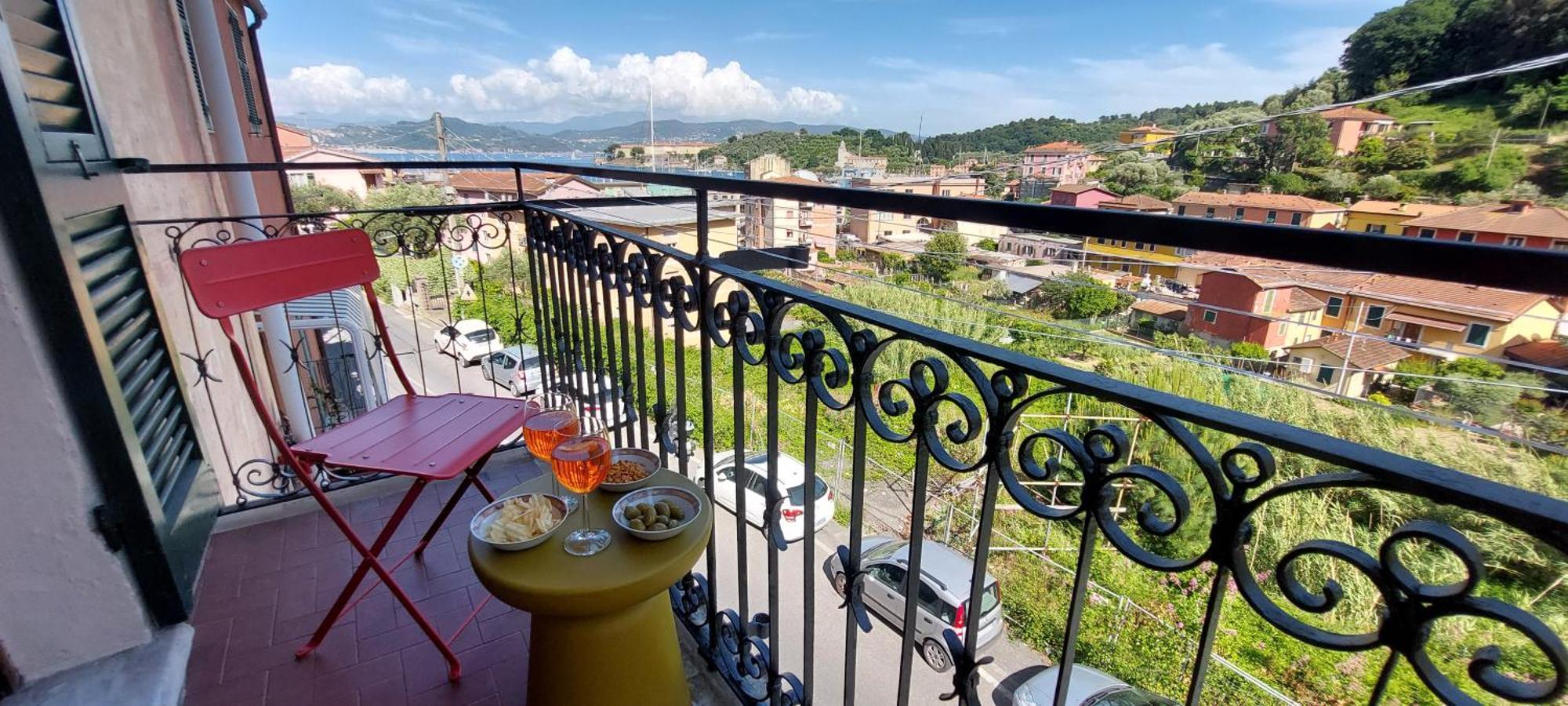 Moderno Appartamento Vista Mare, Con Parcheggio Privato بورتوفينيري المظهر الخارجي الصورة