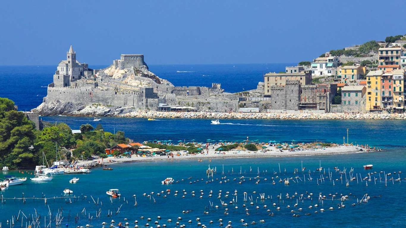 Moderno Appartamento Vista Mare, Con Parcheggio Privato بورتوفينيري المظهر الخارجي الصورة